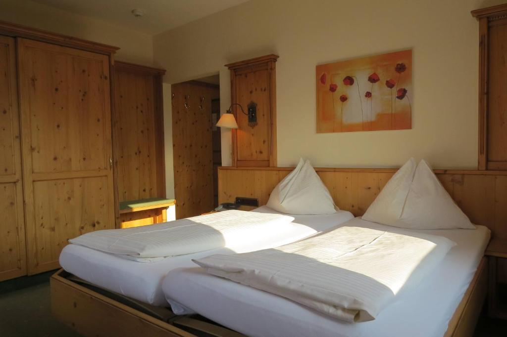 Hotel Roesslwirt Kirchberg in Tirol Room photo